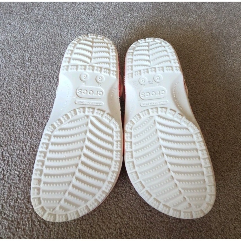 Sanrio Hello Kitty CROCS Classic Clog Women's Size 8 Men's 6 White/Red - Picture 7 of 8
